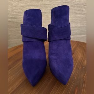 BNIB-Stunning Gianni Bini Rolling Blue 5-inch Suede Heels